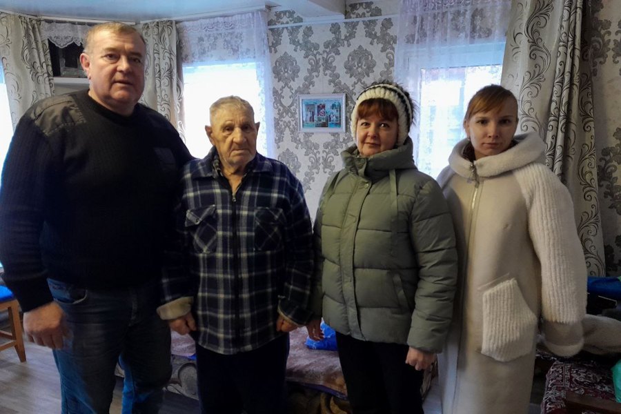 95-летний юбилей отмечает житель Порецкого муниципального округа Николай Горзин