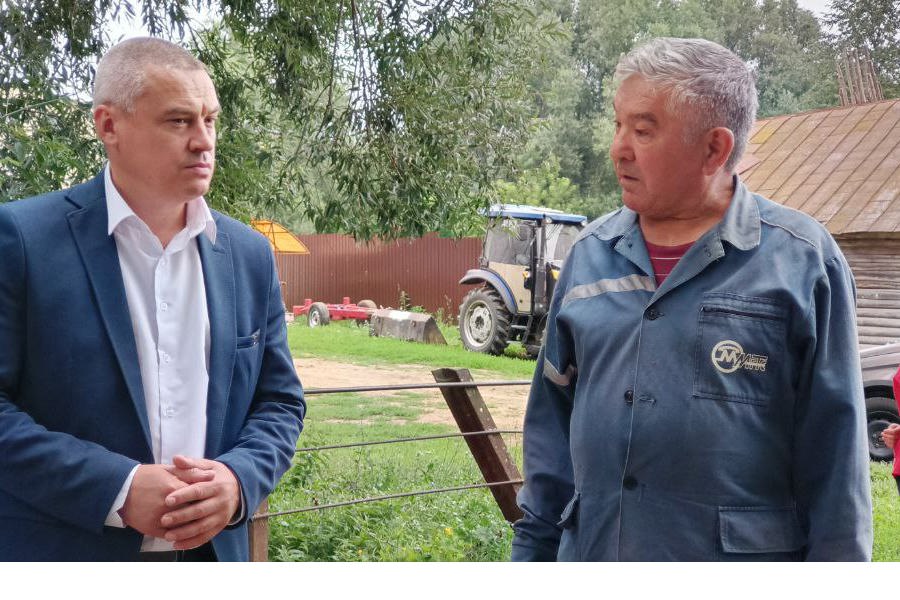 Сергей Михайлов провел встречу с активом деревни Новые Пинеры