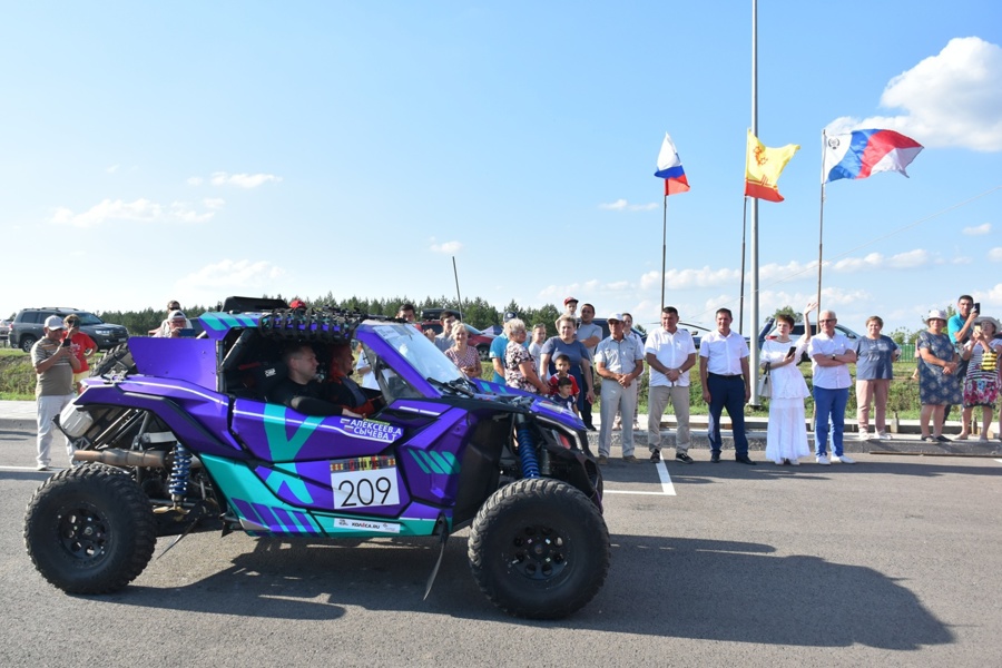 В Козловском муниципальном округе дан старт III этапу Кубка России по ралли-рейдам