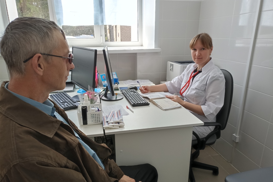 Узкие специалисты выездной поликлиники проконсультировали пациентов Моргаушского муниципального округа
