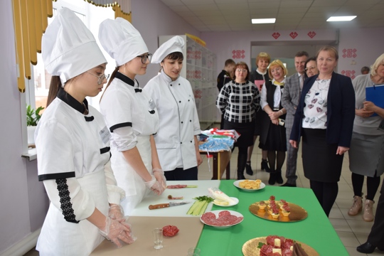 В Красночетайском муниципальном округе прошел республиканский форум сельских школ и малых городов