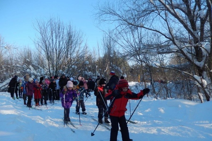 В д. Атнашево на лыжню встало более 100 человек