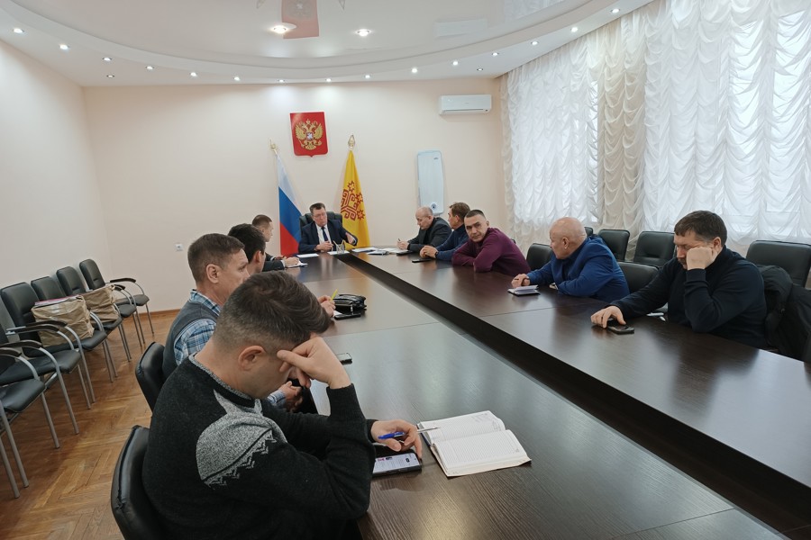 В Калининском районе г. Чебоксары прошло заключительное в этом году совещание с представителями служб ЖКХ