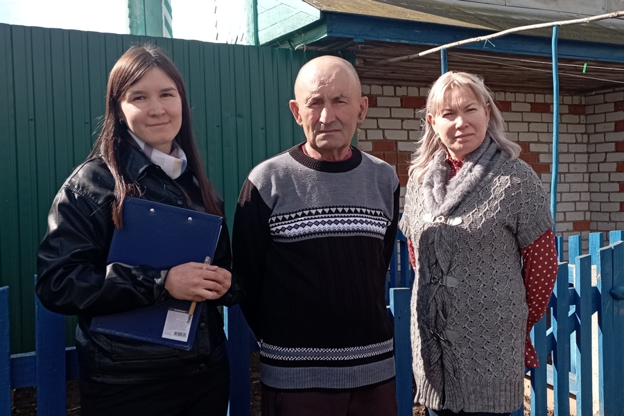 В рамках акции «Скорбная дата» специалисты Моргаушского социального центра посетили участников Чернобыльской АЭС