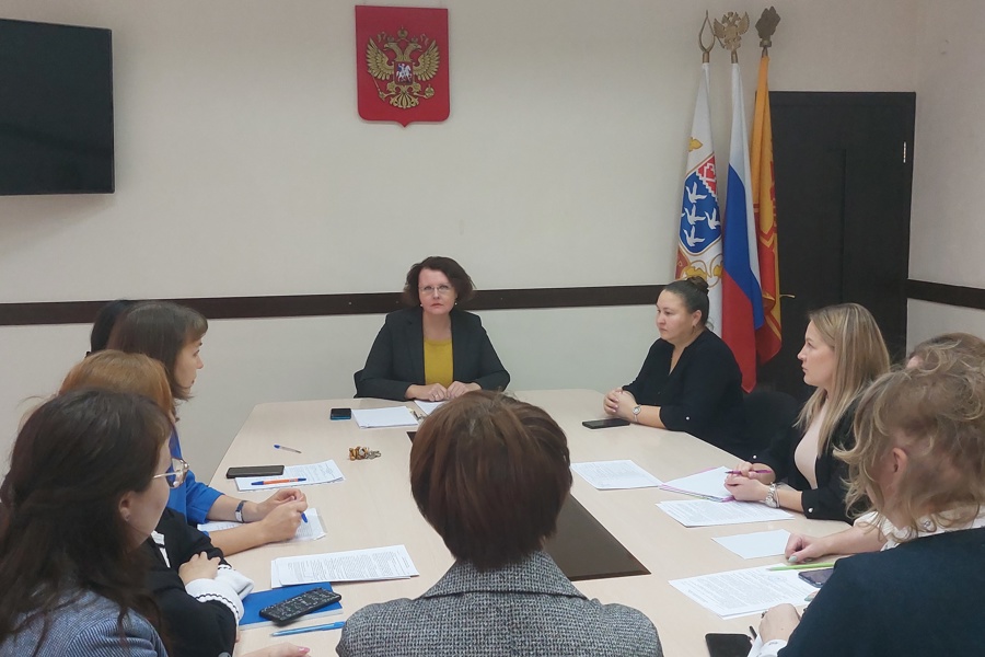 Комиссия по делам несовершеннолетних и защите их прав Ленинского района провела рабочее совещание с представителями технкумов