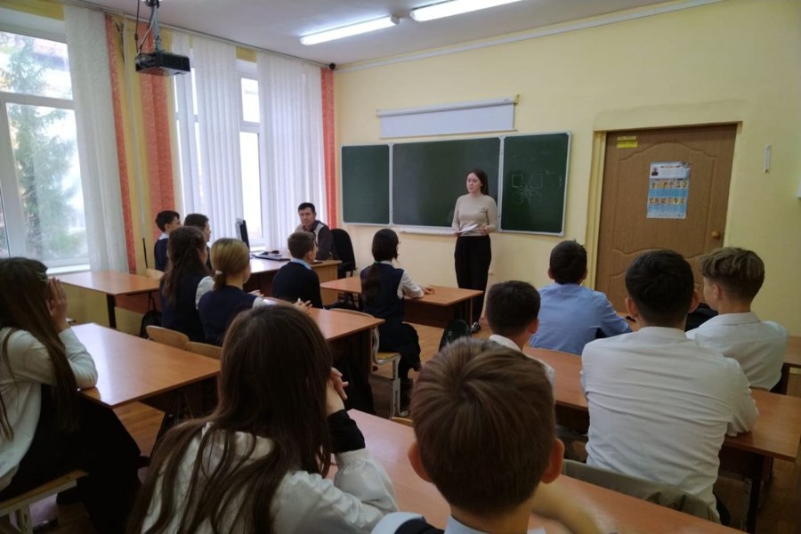 В городе Канаш прошли мероприятия в рамках всероссийских акций «Полиция и дети», «Сообщи, где торгуют смертью»