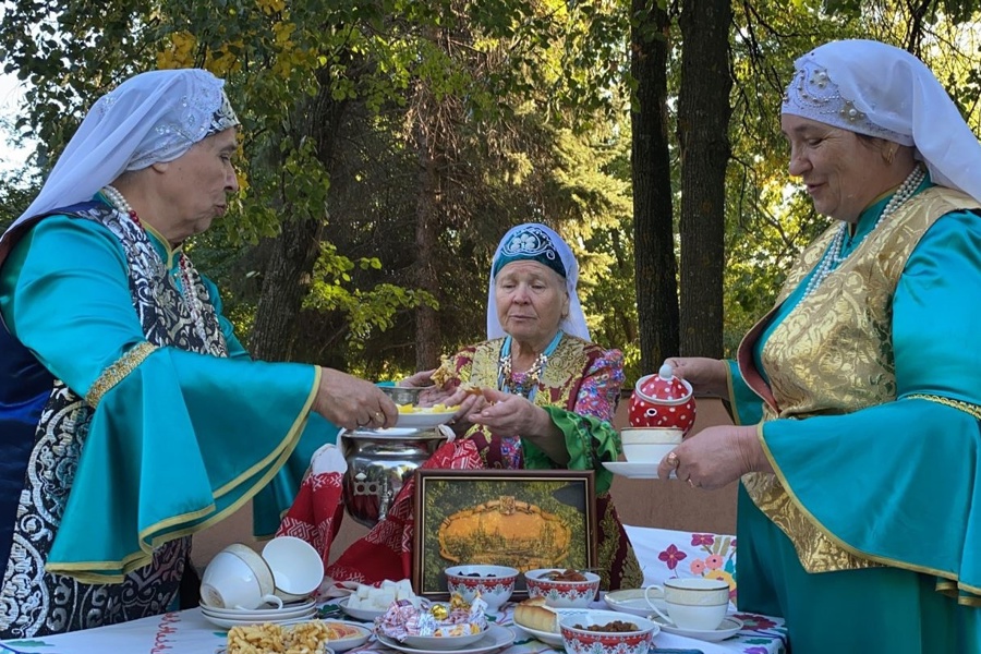Национально-культурные объединения Чувашии приглашают на арт-пикник «Чапай зовет на чай»