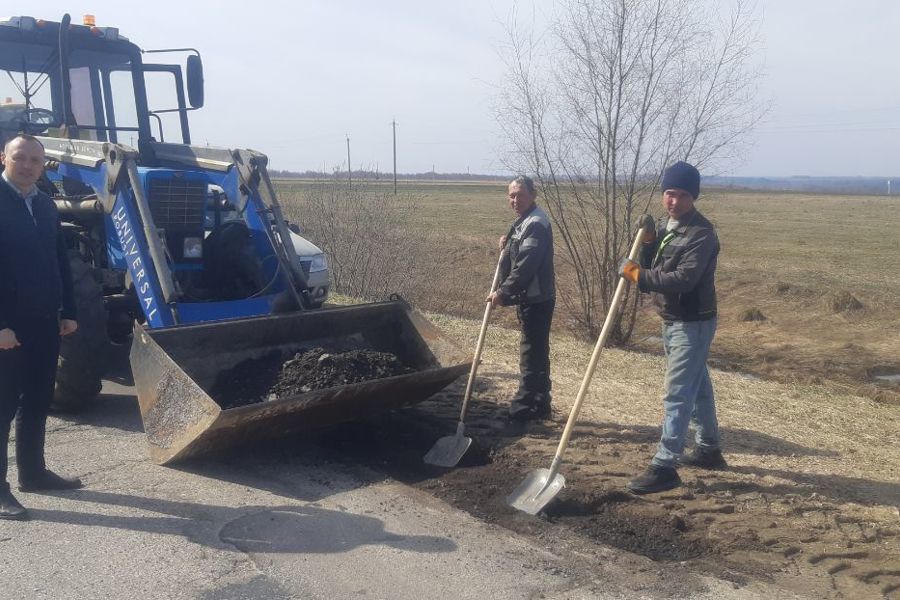 Администрация Моргаушского муниципального округа проверила ход ремонтных работ на муниципальных дорогах местного значения