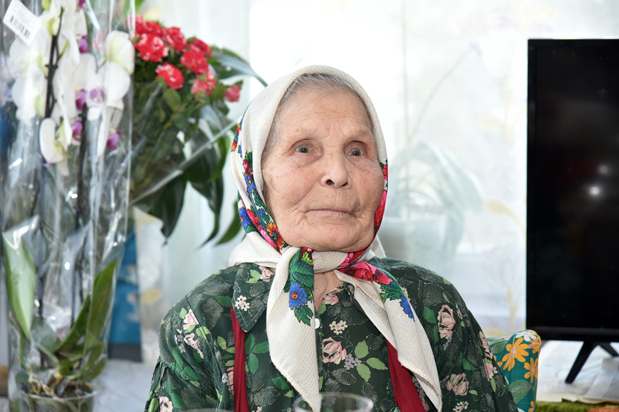 Поздравление Степаниды Васильевны Максимовой с 90-летним юбилеем