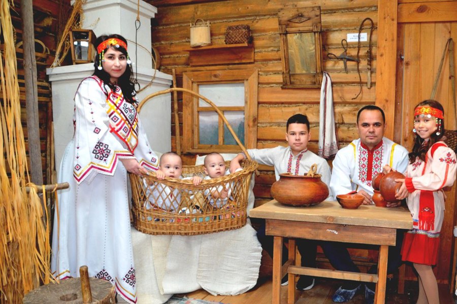 За первое полугодие текущего года 453 семьи Чебоксарского муниципального округа получили ежемесячную денежную выплату