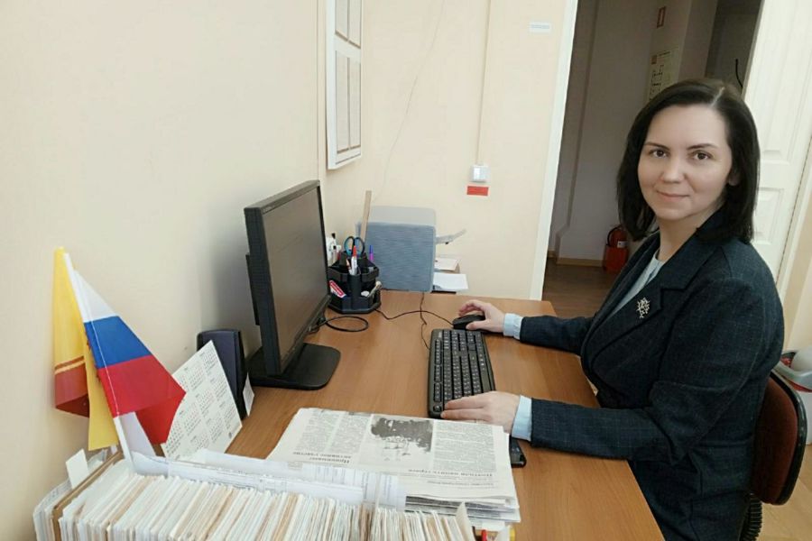 Председатель Общественной палаты Ядринского муниципального округа, директор библиотечной системы Ядринского муниципального округа Ирина Моисеева проголосовала на выборах президента Российской Федерации