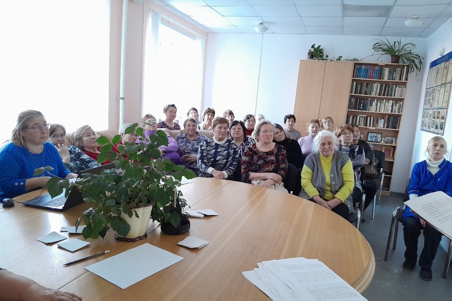 В городе Мариинский Посад открылся «Центр общения старшего поколения «Серебряный возраст»