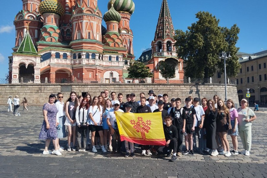 Трехдневный тур в Москву – подарок школьникам от компании «Август»