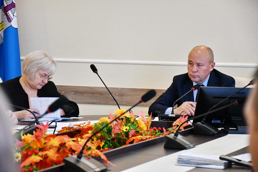 Глава Батыревского муниципального округа Рудольф Селиванов провел еженедельное совещание