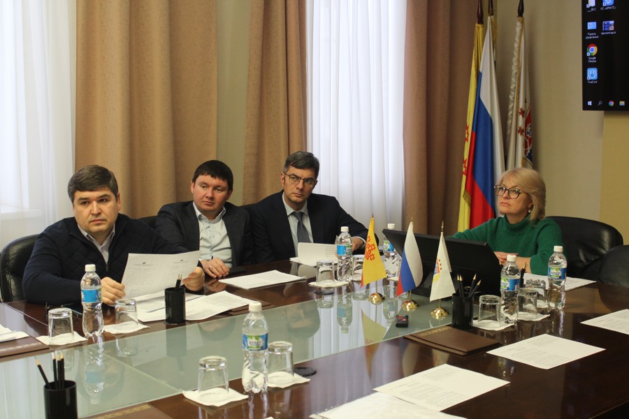Елена Нестерова провела заседание постоянной комиссии Чебоксарского городского Собрания депутатов по бюджету