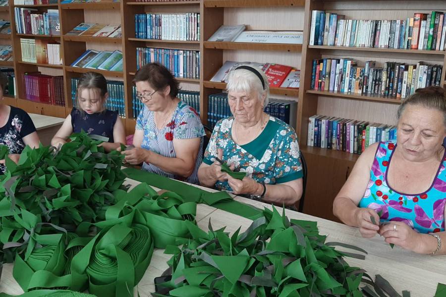 Серебряные» волонтеры принимают активное участие в гуманитарных акциях для отправки в зону СВО