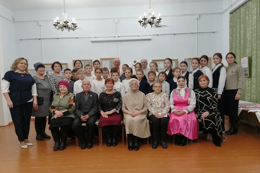 В Аликовском литературно-краеведческом музее прошло мероприятие, посвященное 80-летию со дня рождения кларнетиста, заслуженного артиста Российской Федерации Иванова Николая Сергеевича