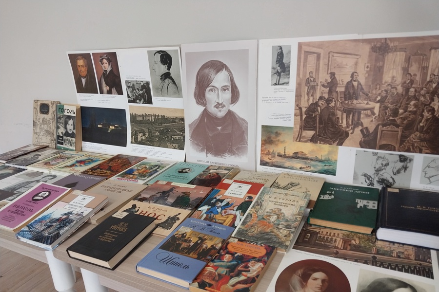 В республиканской детско-юношеской библиотеке состоялась литературная игра, посвященная 215-летию со дня рождения писателя Николая Гоголя