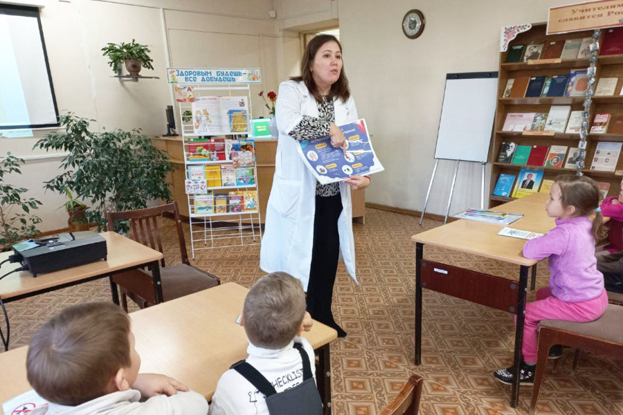 В Чебоксарах педиатры рассказали юным читателям детской библиотеки о здоровом образе жизни