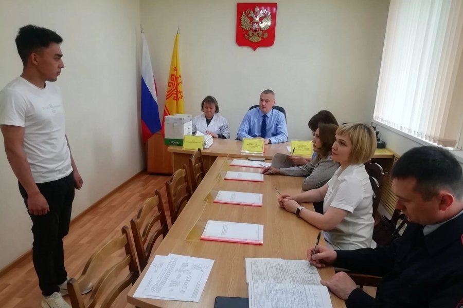 В военном комиссариате города Канаша, Канашского и Янтиковского районов состоялось очередное заседание призывной комиссии