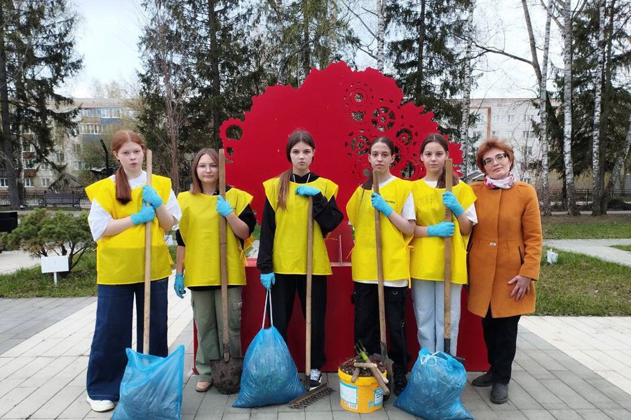 Экологический трудовой десант в городском парке