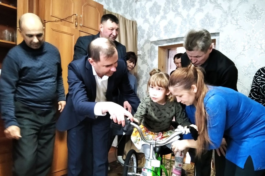 Министр промышленности и энергетики Чувашии Б. Марковцев исполнил мечту Ульяны