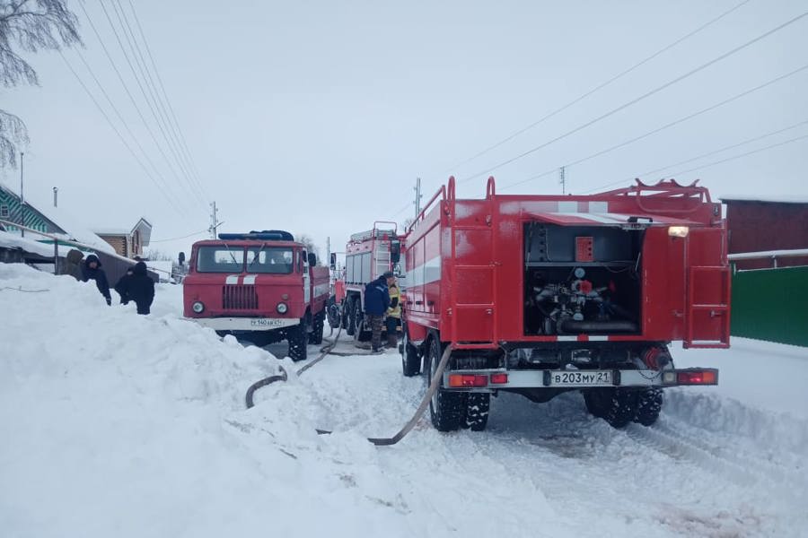 За два дня в Ибресинском округе зафиксированы два пожара, в результате которых пострадали два дома и два человека погибли