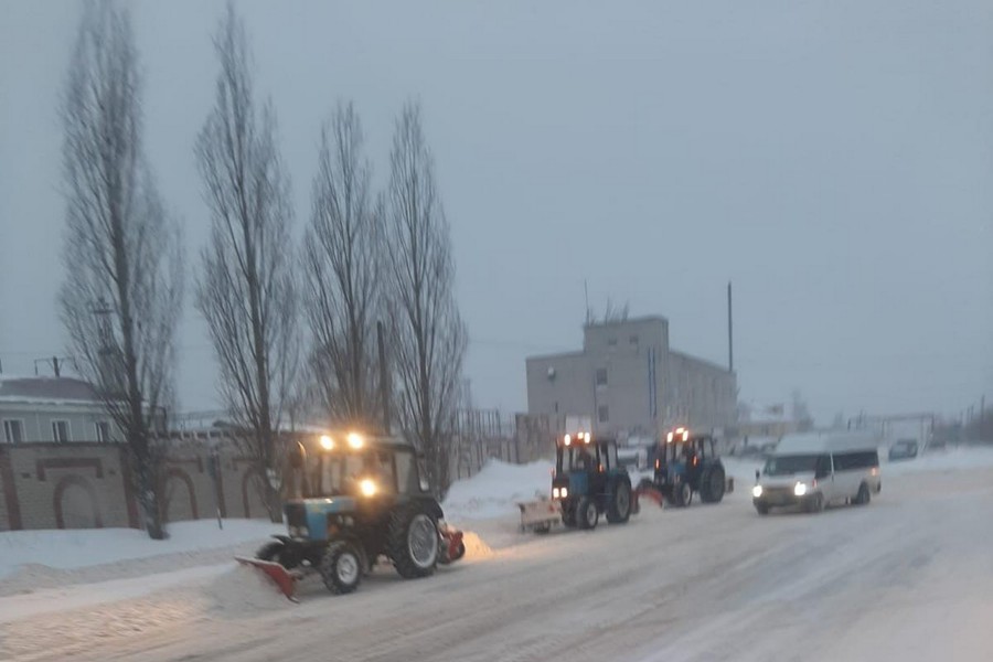 Дорожными службами города работы по уборке снега ведутся в усиленном режиме