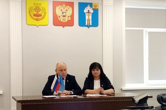 Рудольф Селиванов ответил на вопросы жителей Батыревского муниципального округа в ходе Прямой линии