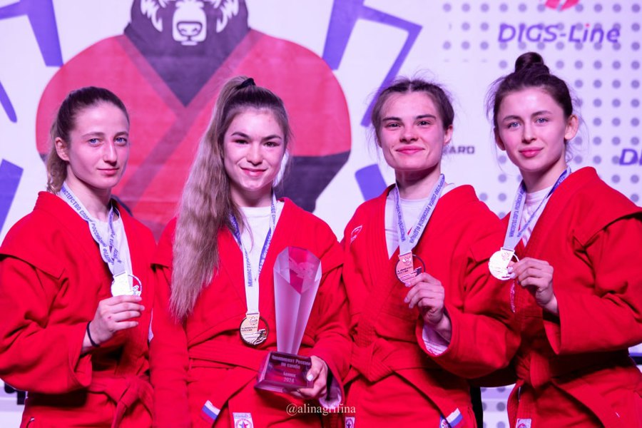 Самбистки Чувашии выиграли медали чемпионата России