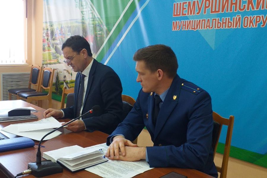 Сегодня состоялось  заседание комиссии по делам несовершеннолетних и защите их прав администрации Шемуршинского муниципального округа.