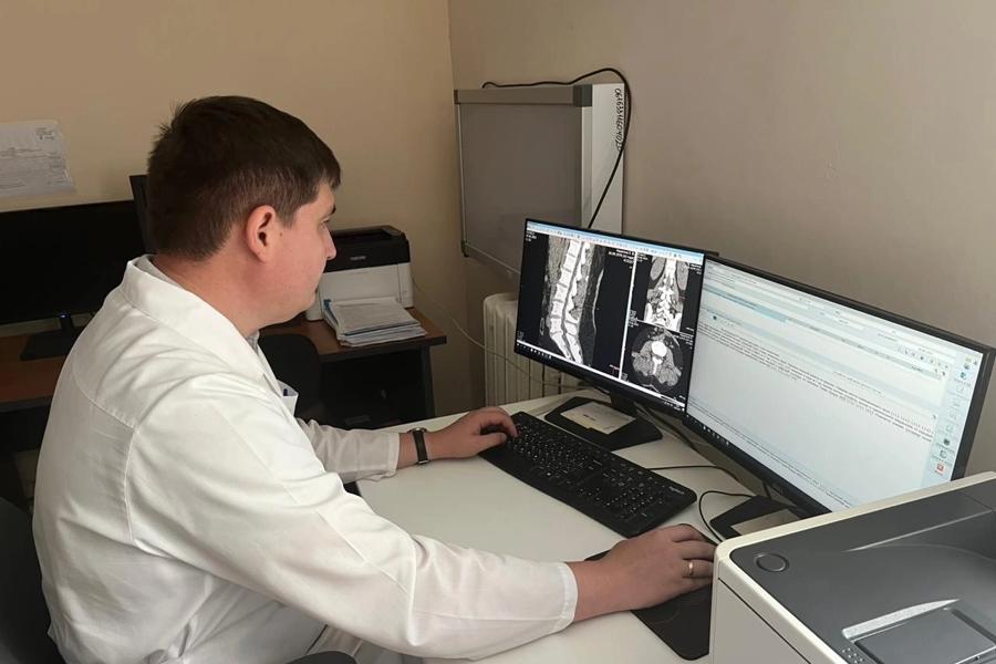 Благодаря нацпроекту «Здравоохранение» жителей Батыревского округа обследуют на новом оборудовании