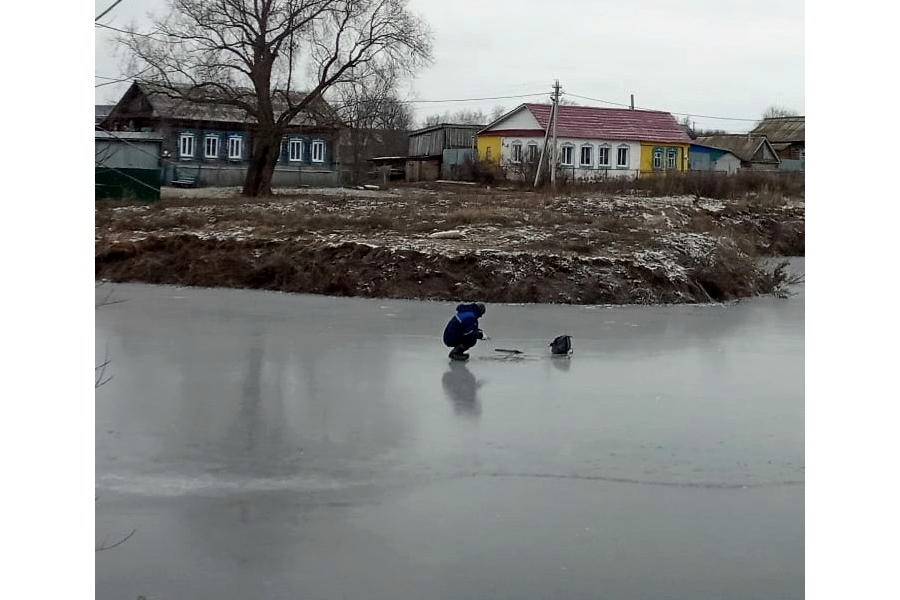 Выход на лед опасен!