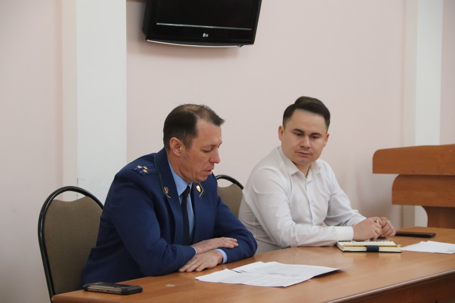В администрации Новочебоксарска состоялся семинар-совещание с участием прокурора города