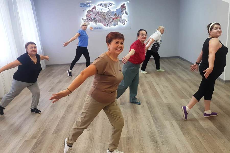 Шумерлинские пенсионеры активно занимаются танцами