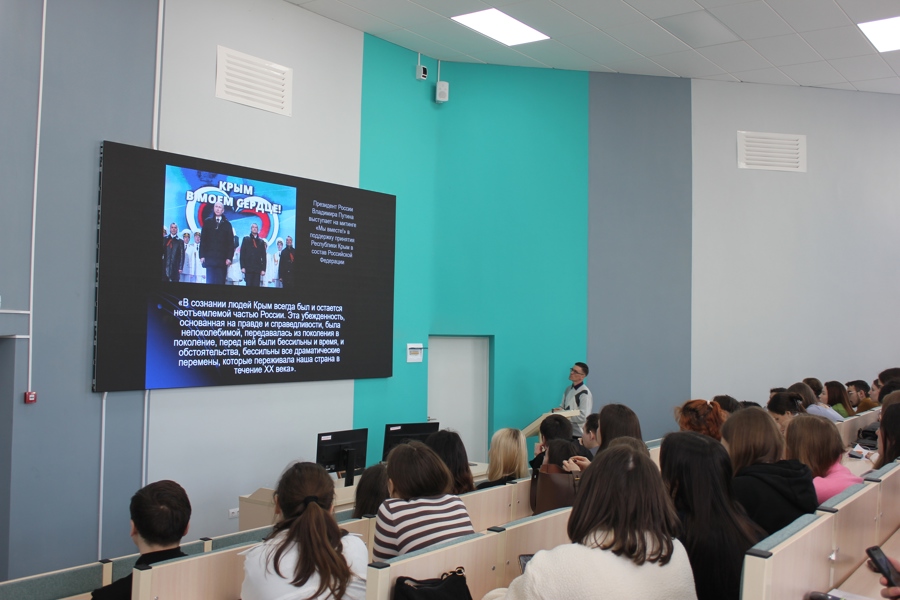 Чувашия вместе с Обществом «Знание» проводит просветительские мероприятия о Крыме и Севастополе