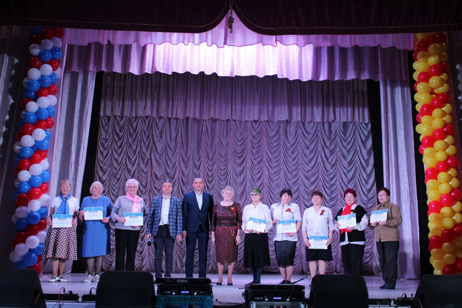 В городе Канаш состоялся XIX творческий фестиваль старшего поколения «Поет душа», посвященный Дню Победы в Великой Отечественной войне