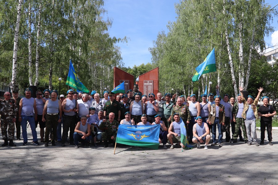 На аллее Славы состоялось мероприятие, посвященное  Дню Воздушно-десантных войск России