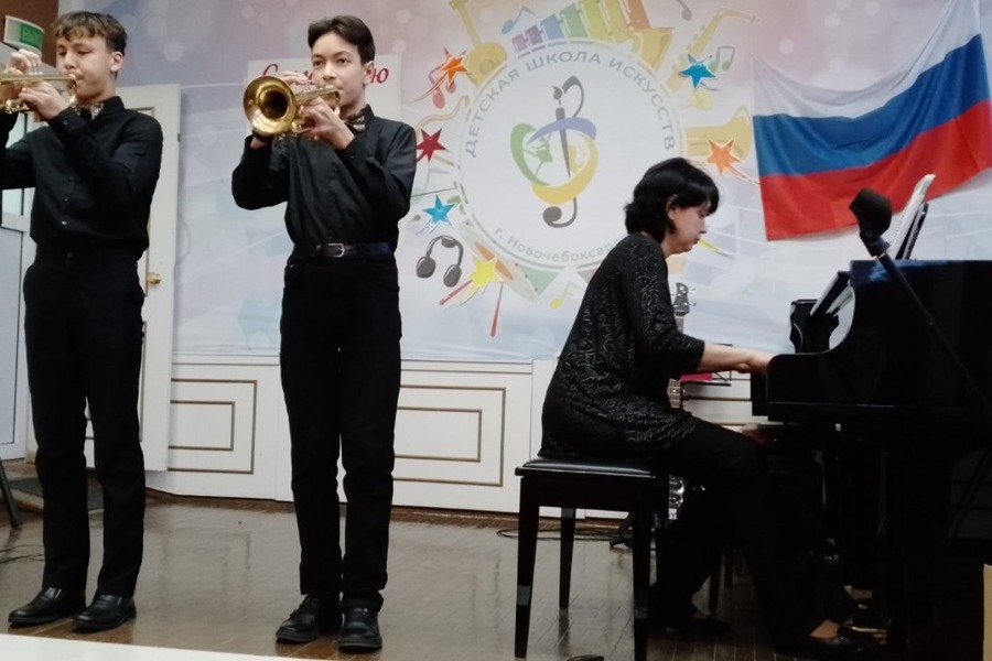 Городской конкурс патриотической песни «С любовью к России»