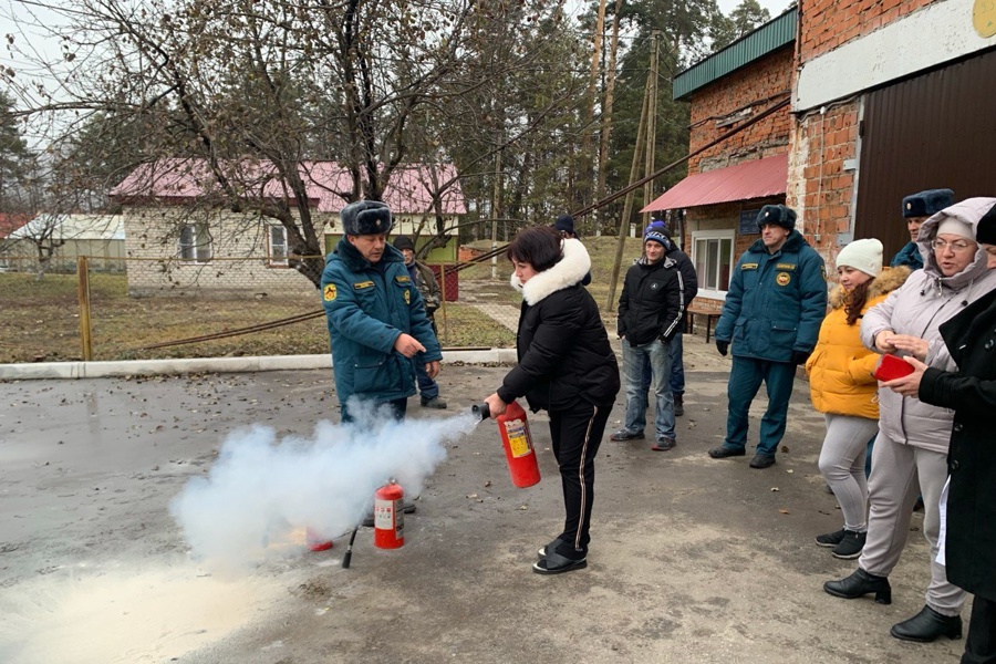 Практическое занятие по тушению пожаров