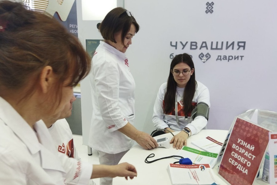 Представители здравоохранения Чувашии вновь работают на выставке «Россия»