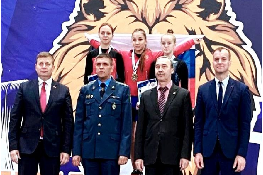 Полина Андреева выиграла «золото» международных соревнований по тяжелой атлетике