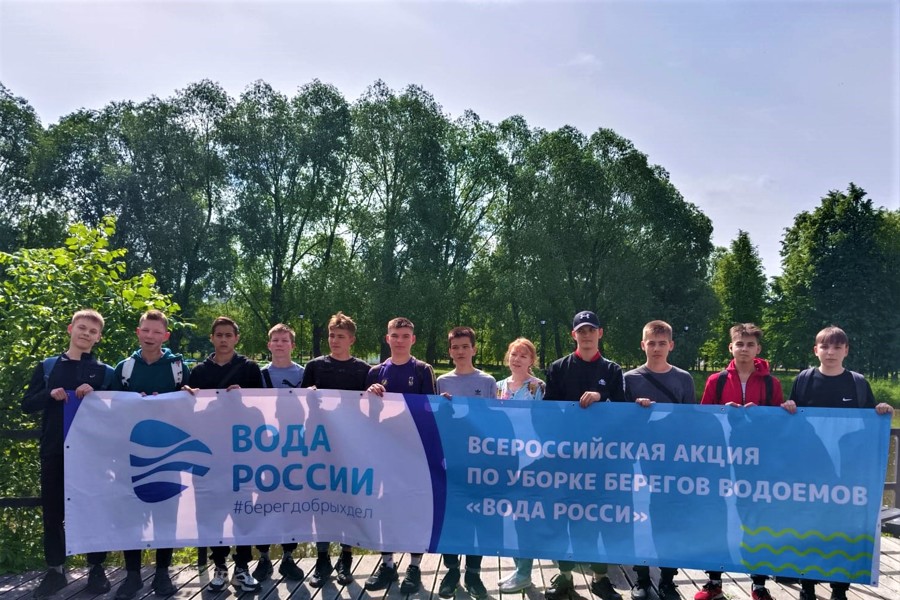В Цивильске прошла экологическая акция по очистке пруда