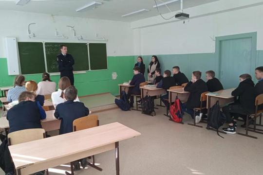 Профилактическая беседа с учащимися Кирской школы