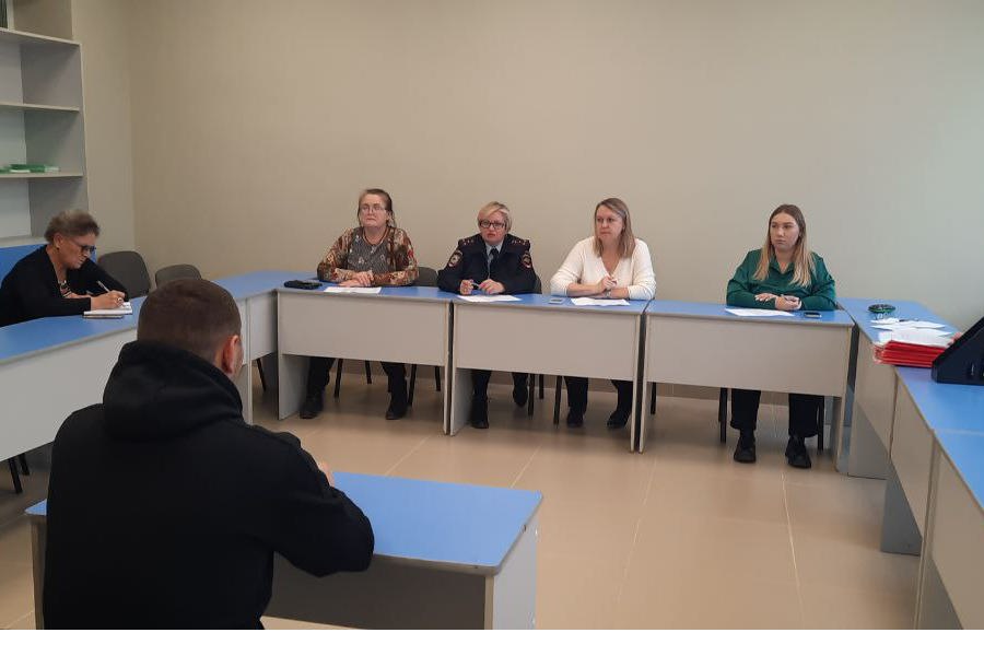В Калининском районе г. Чебоксары прошло выездное заседание комиссии по делам несовершеннолетних и защите их прав
