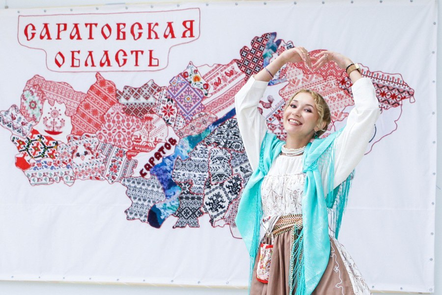 Вышивальный проект Чувашии шагает по стране: своя вышитая карта теперь есть в каждом районе Саратовской области
