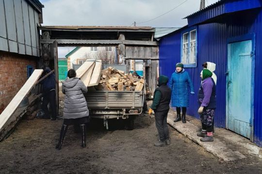 Волонтеры «Зов Победы»- Шемурша и администрация Шемуршинского муниципального  округа  посетили жительницу Трехбалтаевского территориального отдела