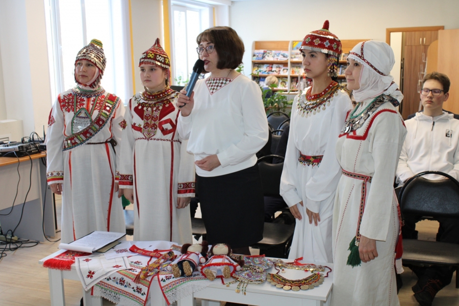 Читатели детско-юношеской библиотеки знакомятся с культурой и традициями Пензенской области