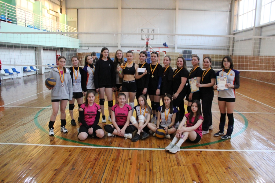 Состоялся чемпионат округа по волейболу среди женских команд