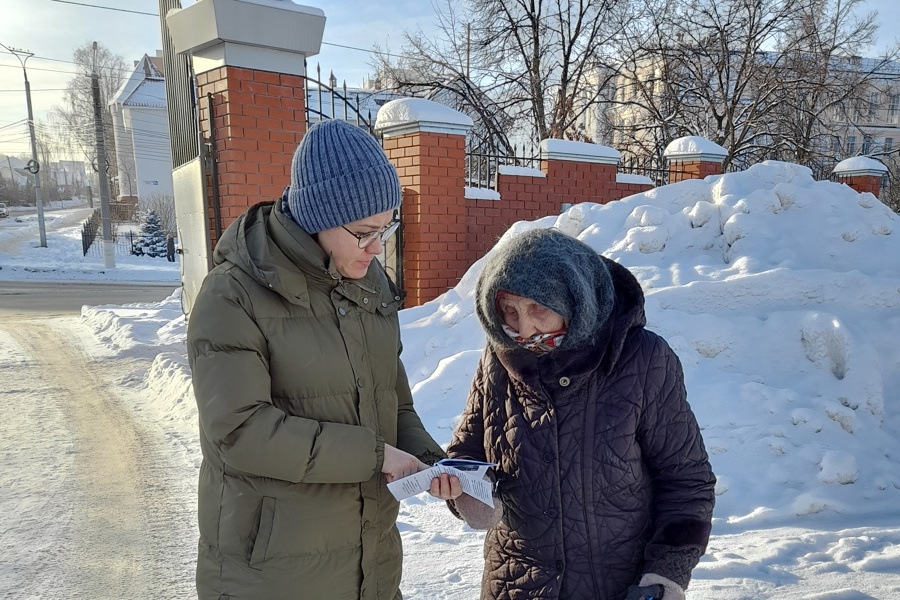 Сотрудники центра социальной адаптации регулярно патрулирует улицы города